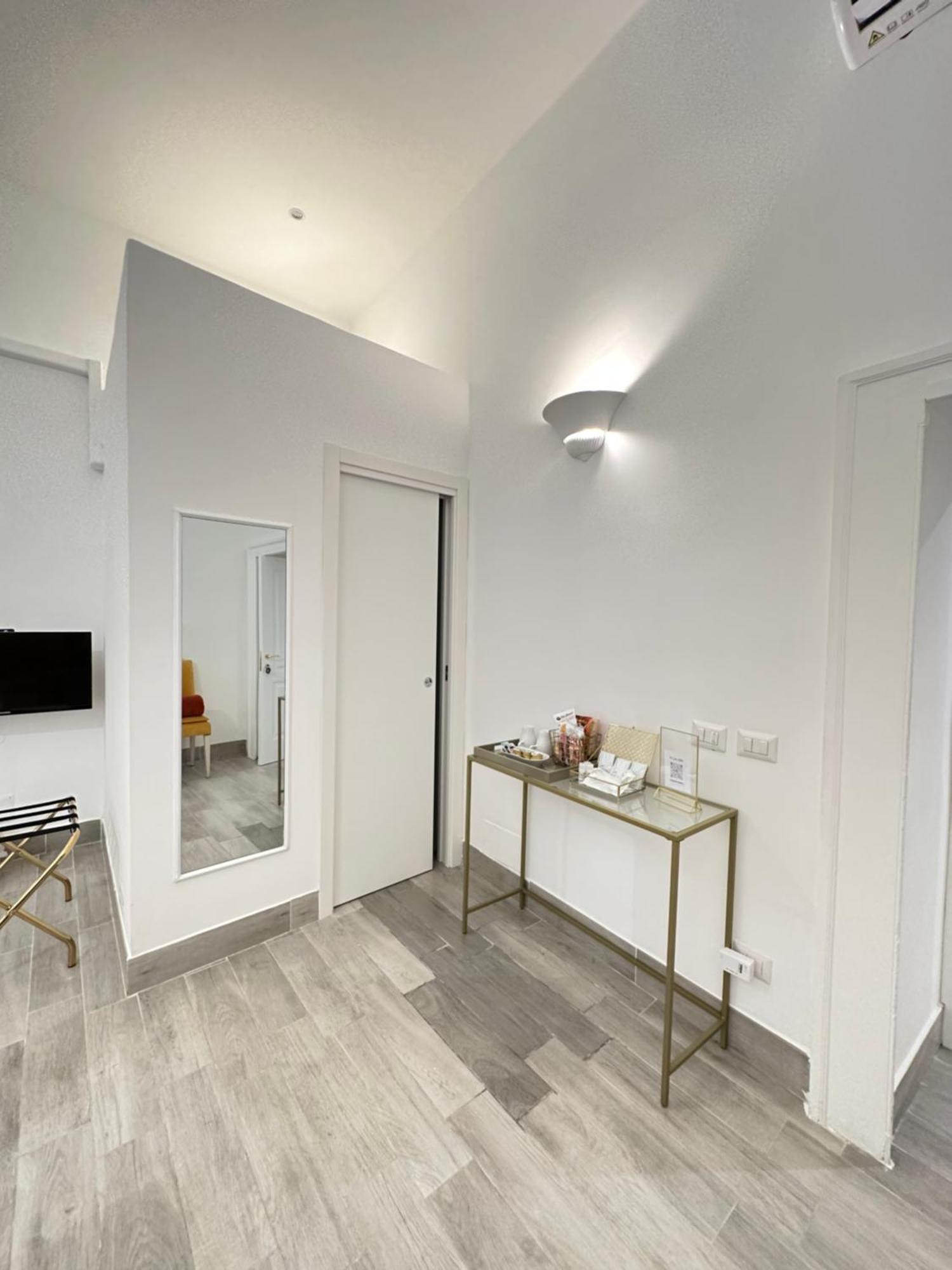 Maison M Napoli Boutique Rooms Buitenkant foto