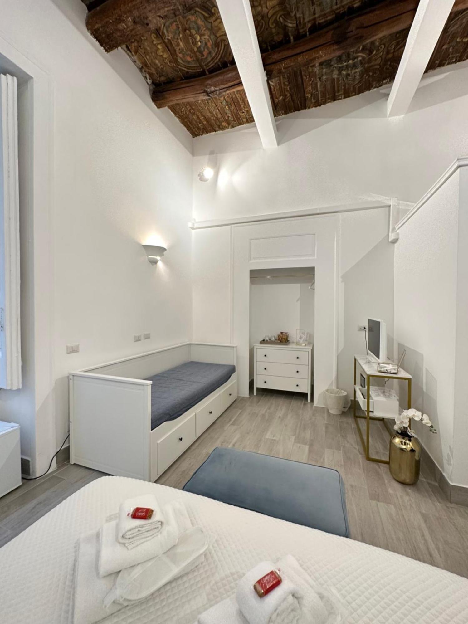 Maison M Napoli Boutique Rooms Buitenkant foto